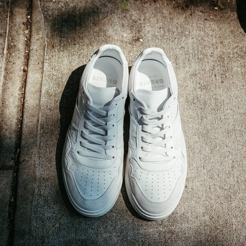 The Kingston - White White